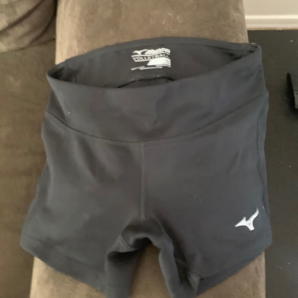 Mizuna volleyball shorts